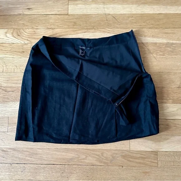✨ Forever 21 Black Wrap Mini Skirt Women Size L Casual Chic NWOT ✨ - Picture 4 of 7